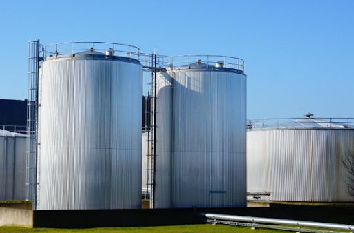 Major Uses of a 1000 Gallon Poly Tank for Water 